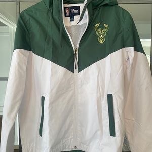 Milwaukee Bucks Women’s zip up